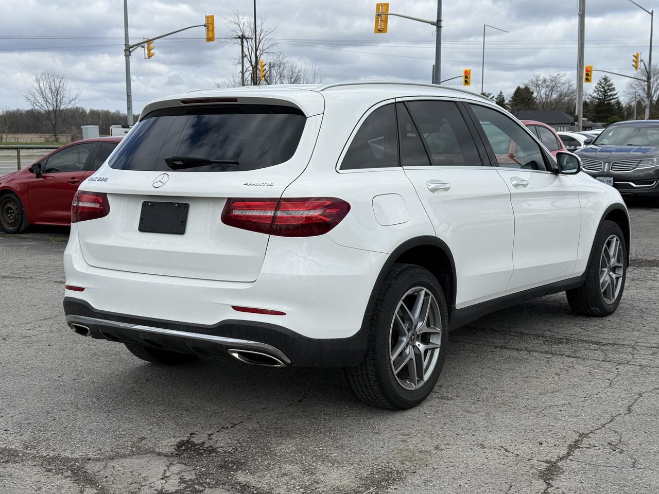 2018 Mercedes-Benz GLC-Class GLC 300 Photo