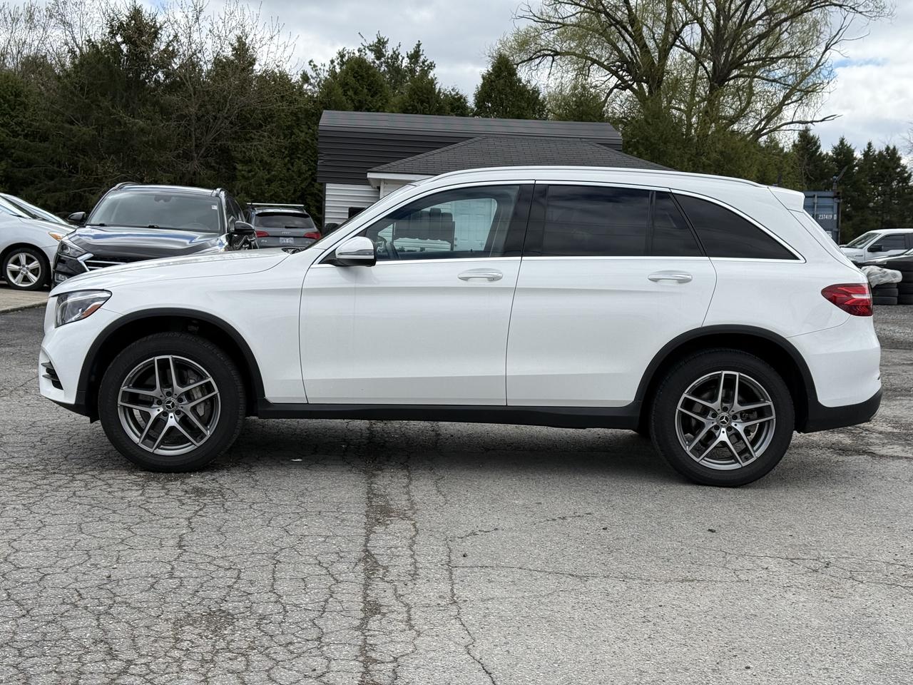2018 Mercedes-Benz GLC-Class GLC 300 Photo