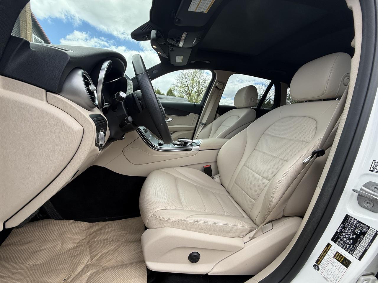 2018 Mercedes-Benz GLC-Class GLC 300 Photo