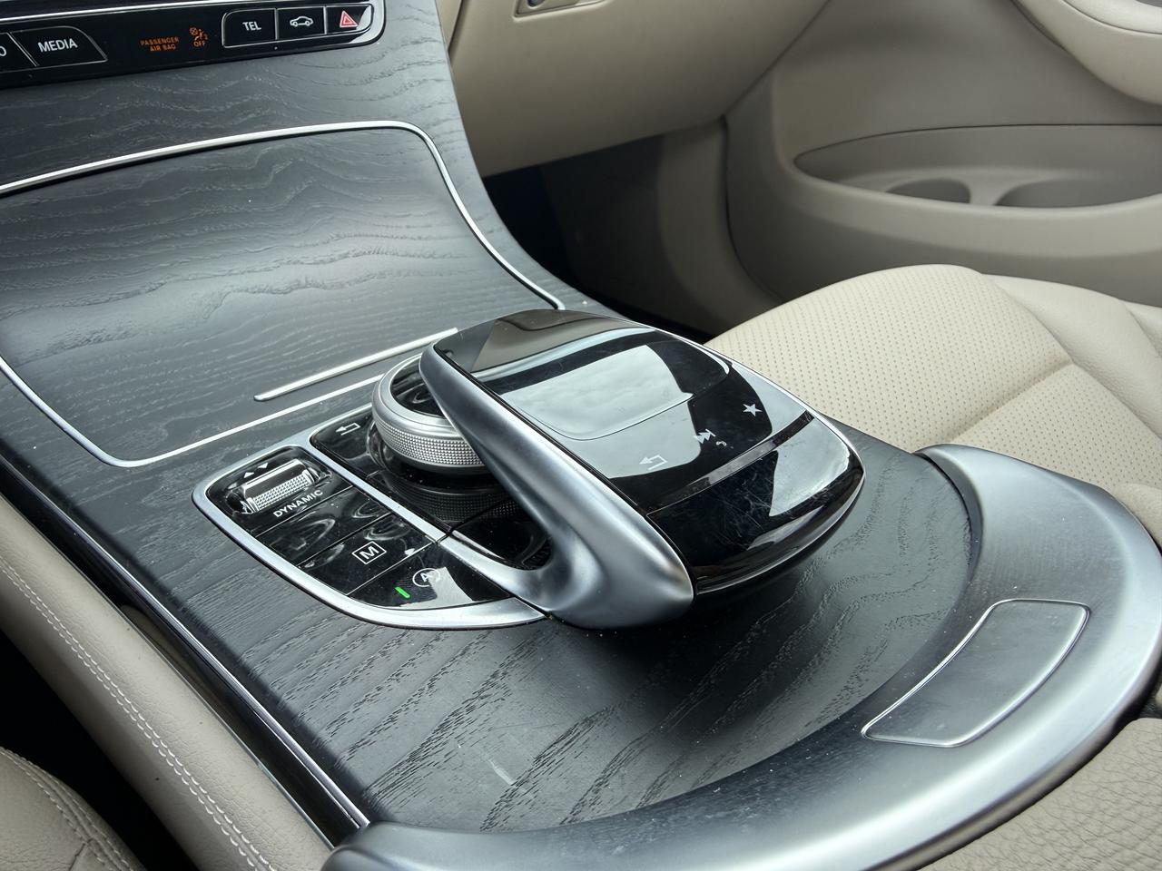 2018 Mercedes-Benz GLC-Class GLC 300 Photo