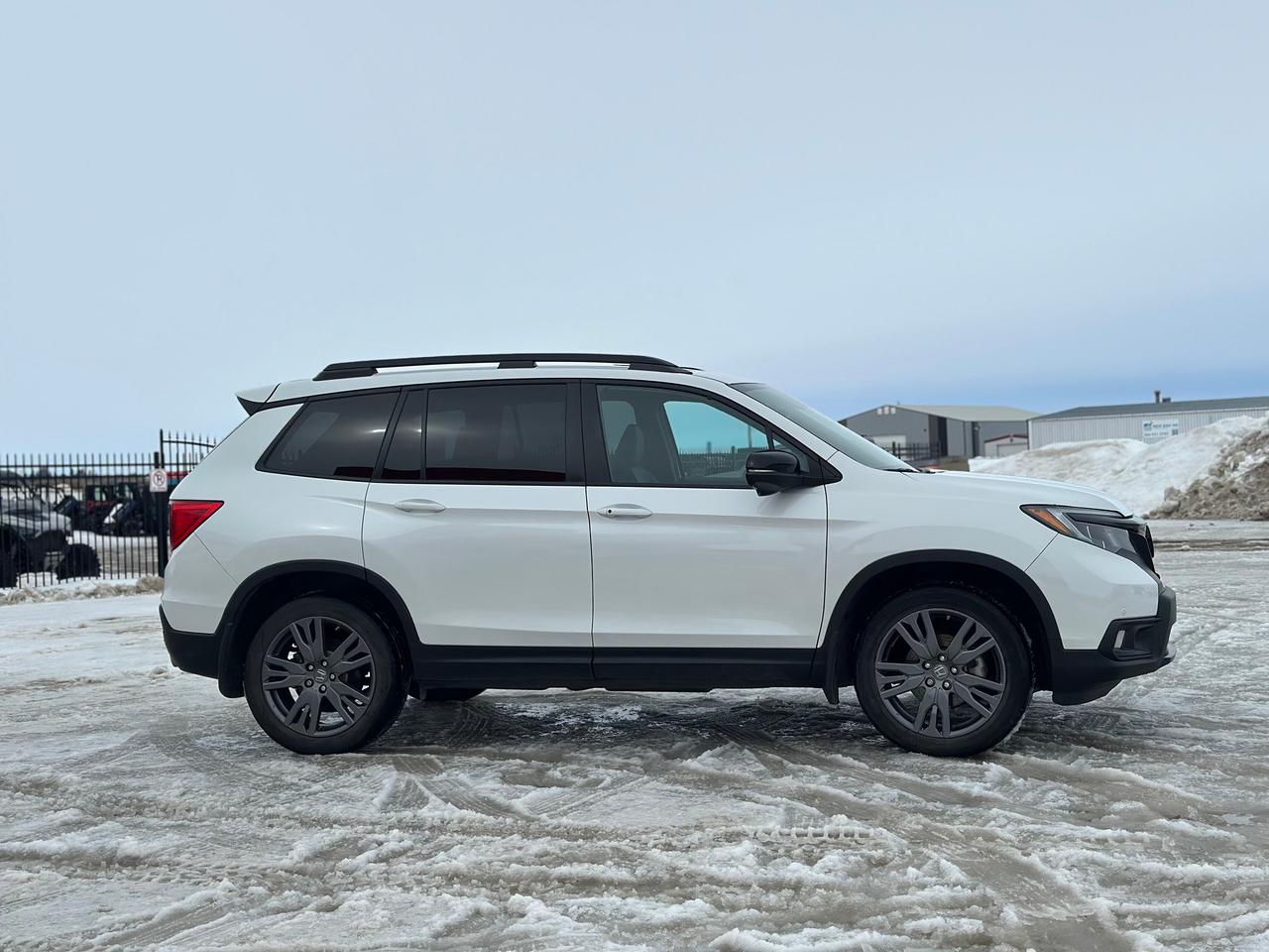2021 Honda Passport EX-L AWD Photo3