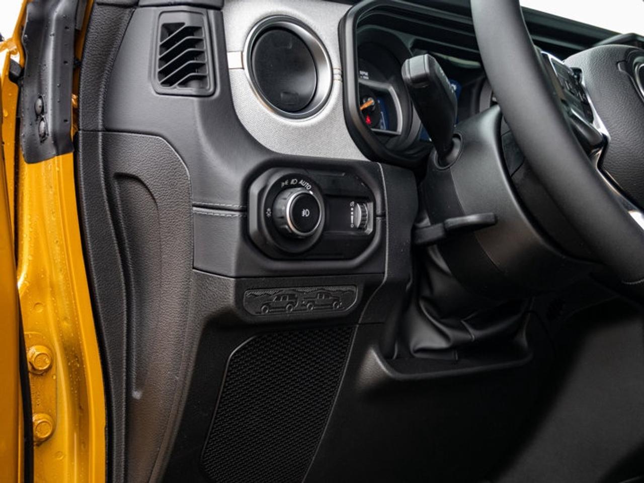 2026 Jeep Wrangler Sahara Photo
