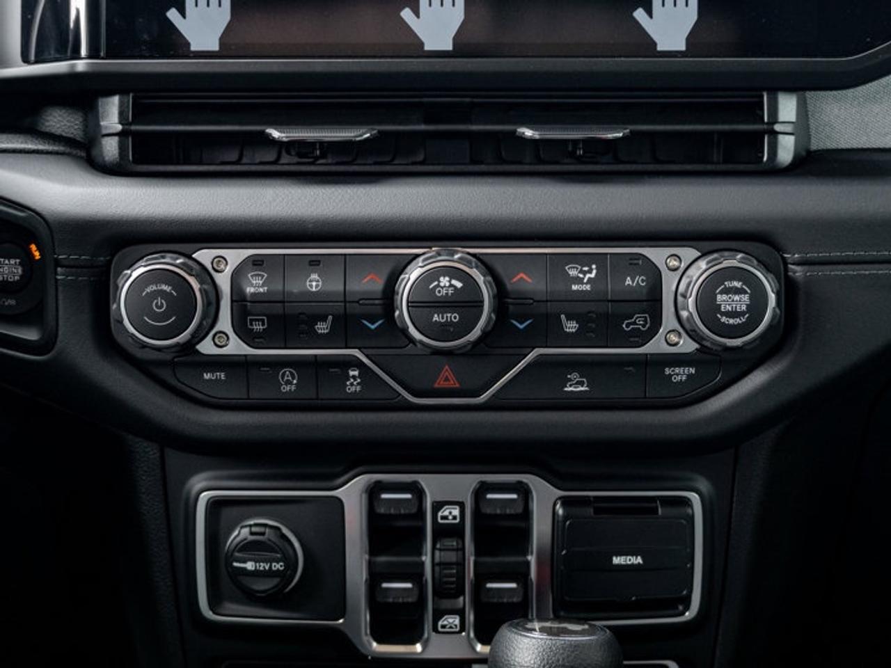 2026 Jeep Wrangler Sahara Photo