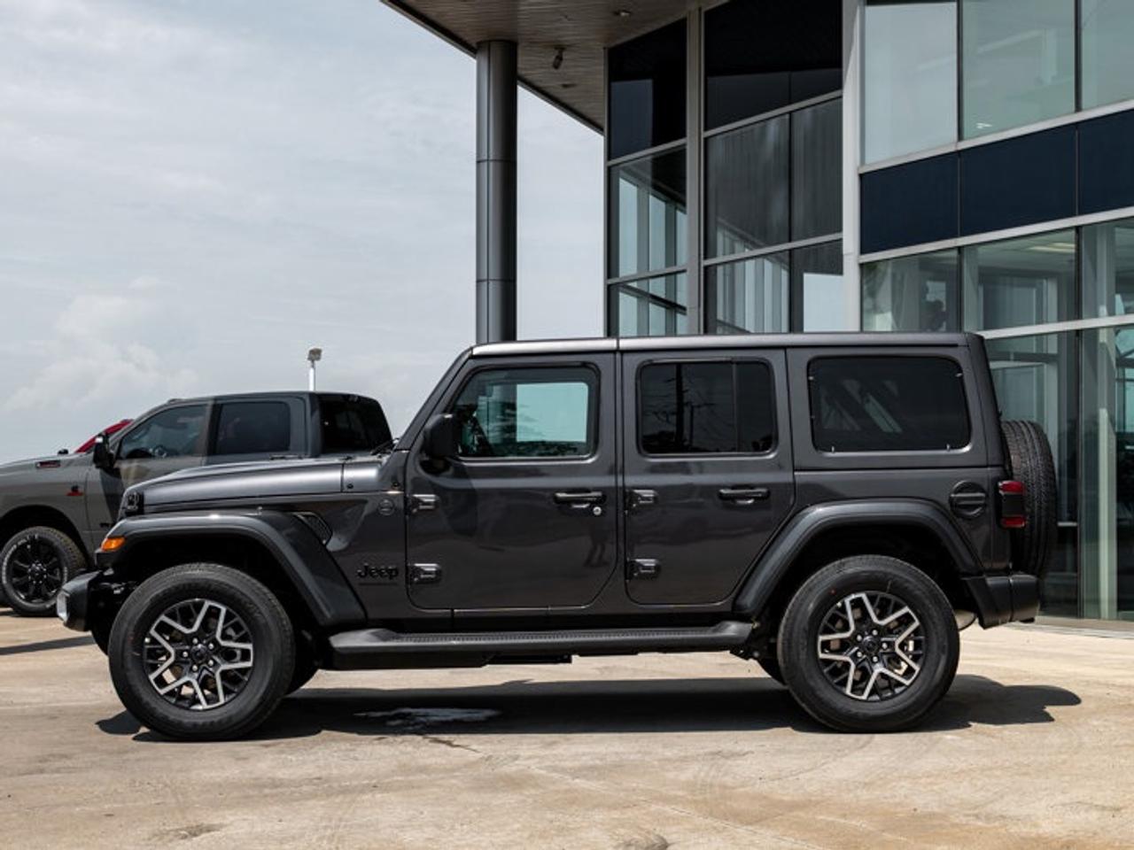 2026 Jeep Wrangler Sahara Photo3