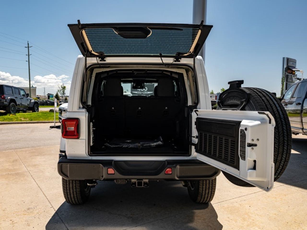 2026 Jeep Wrangler Sahara Photo