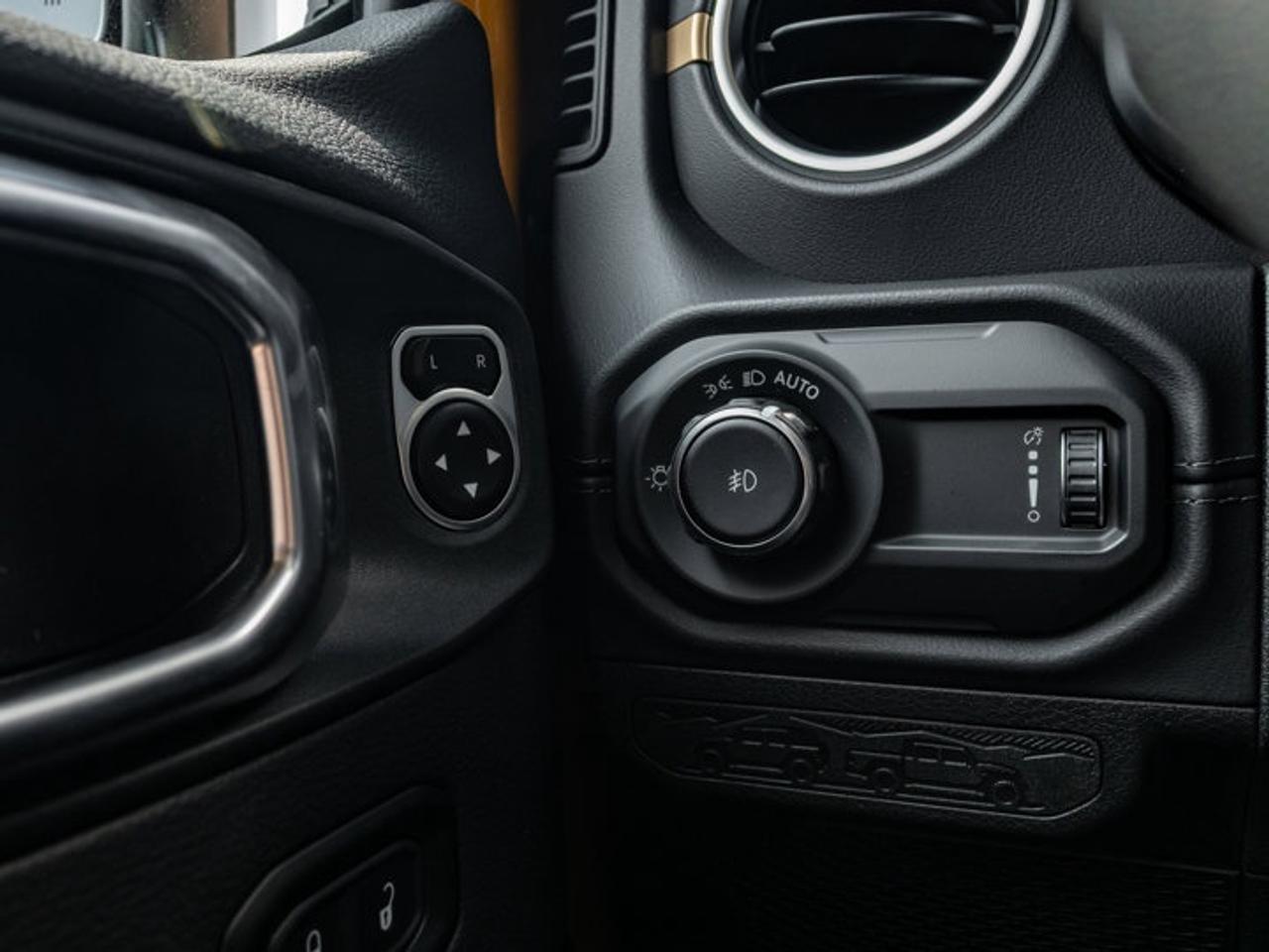 2026 Jeep Wrangler Sahara Photo