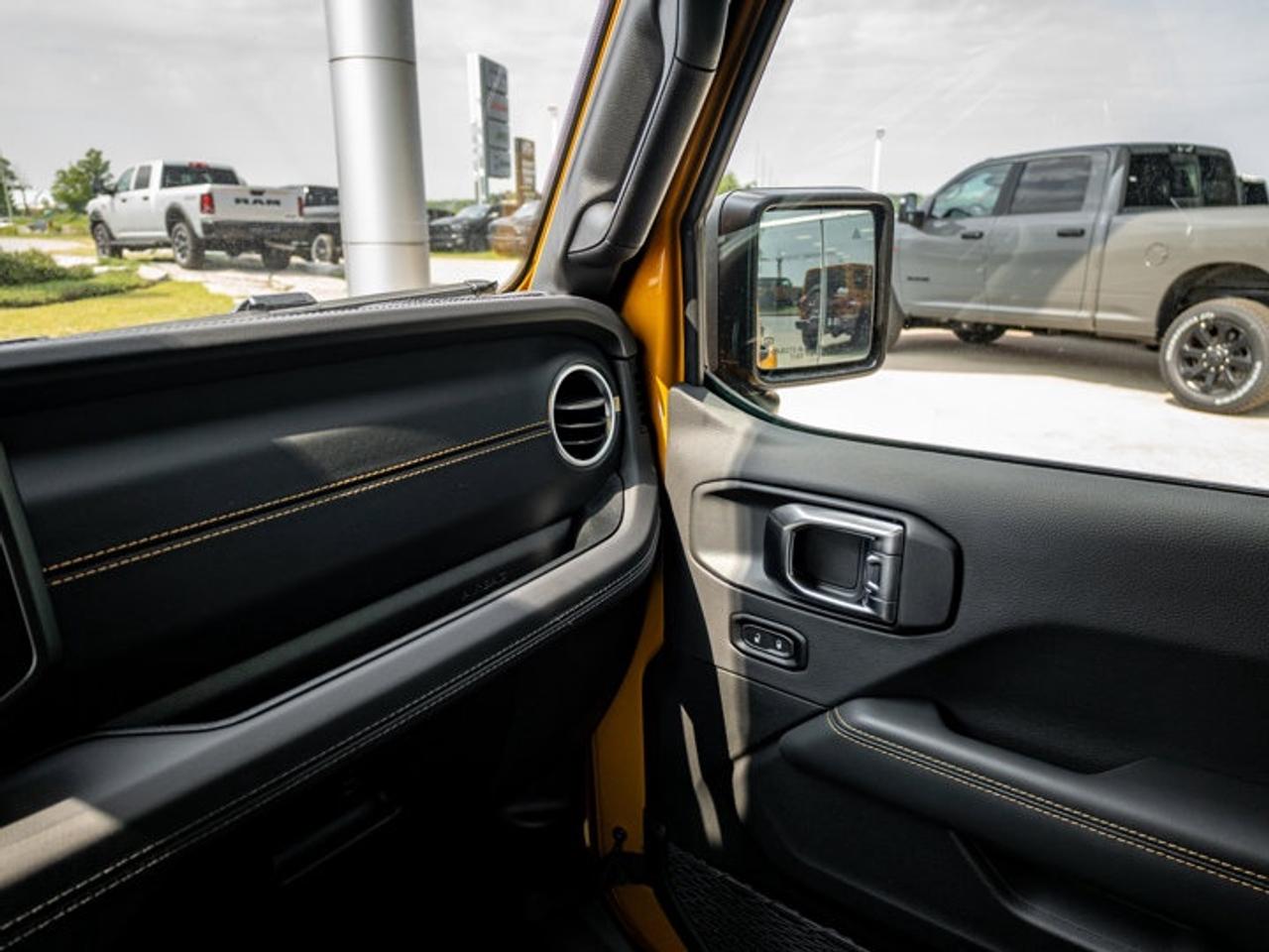 2026 Jeep Wrangler Sahara Photo