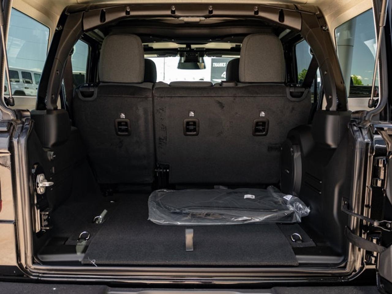 2026 Jeep Wrangler Sahara Photo