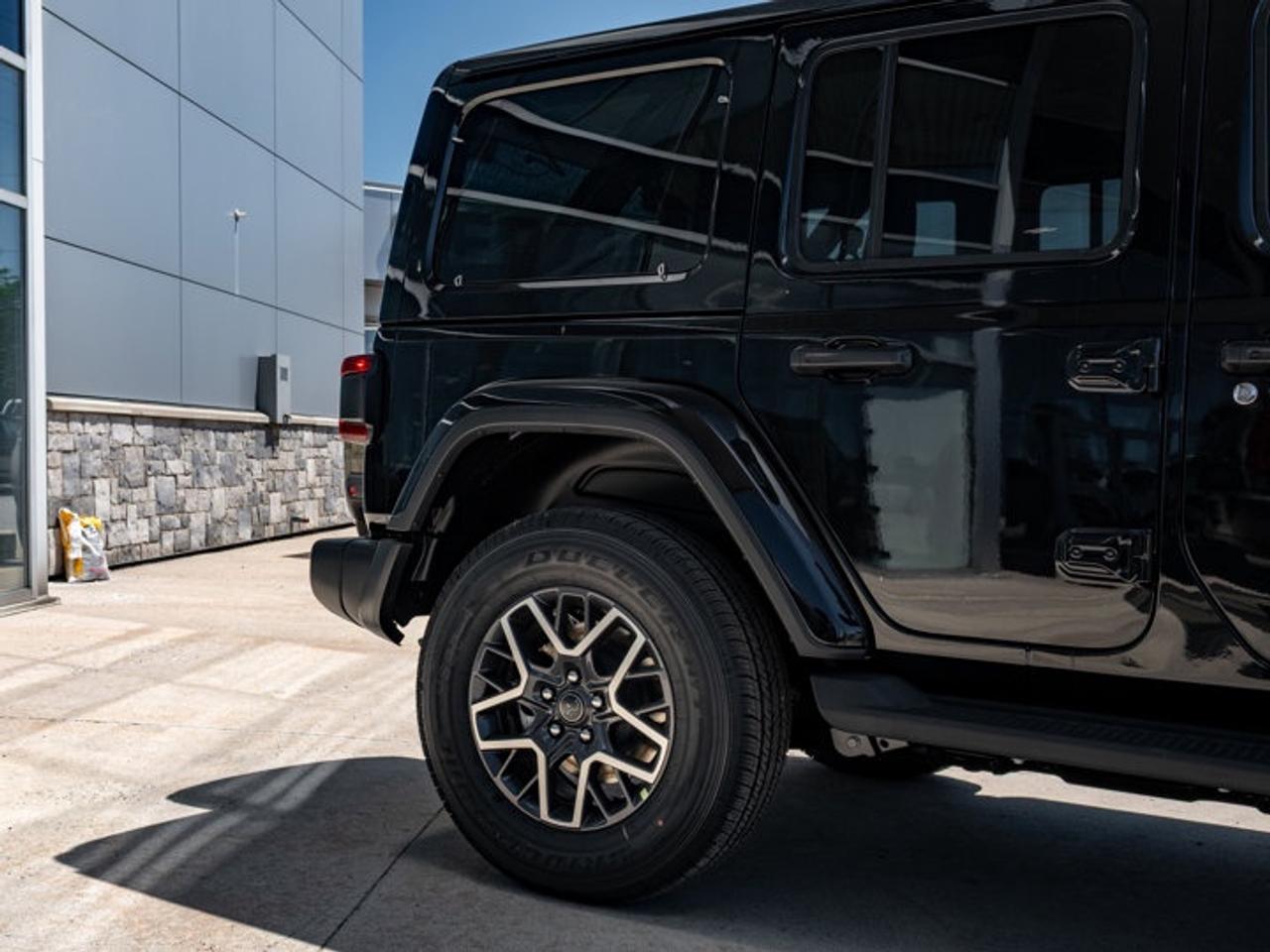 2026 Jeep Wrangler Sahara Photo