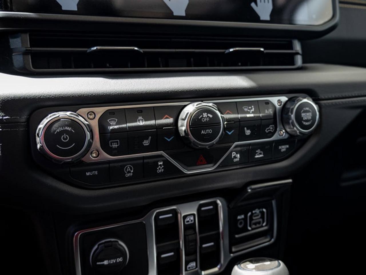 2026 Jeep Wrangler Sahara Photo