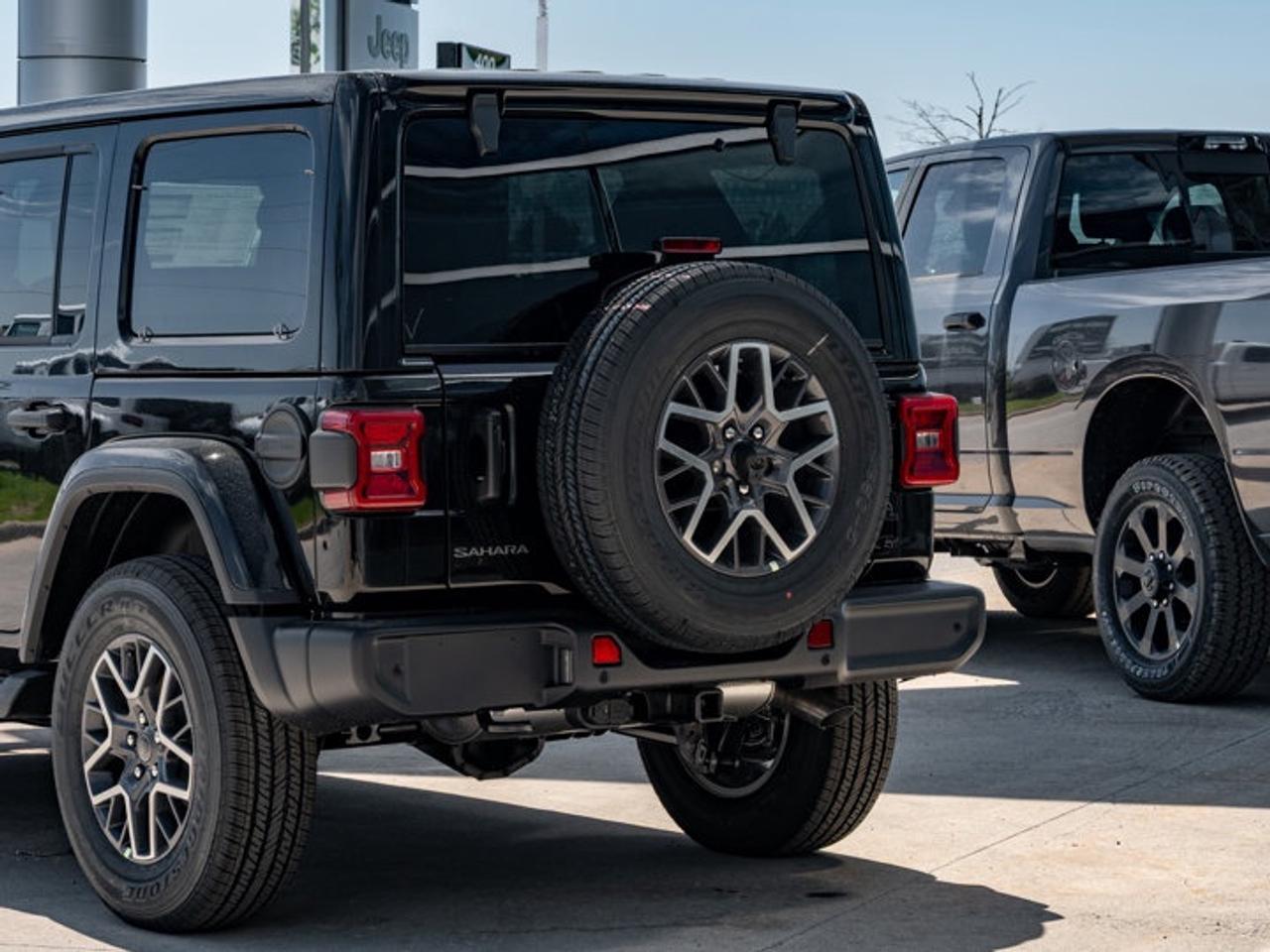 2026 Jeep Wrangler Sahara Photo