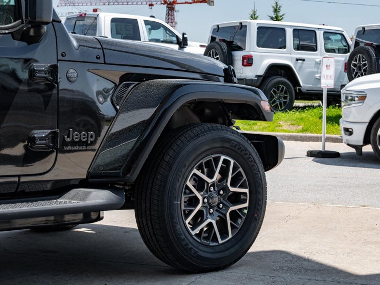2026 Jeep Wrangler Sahara Photo