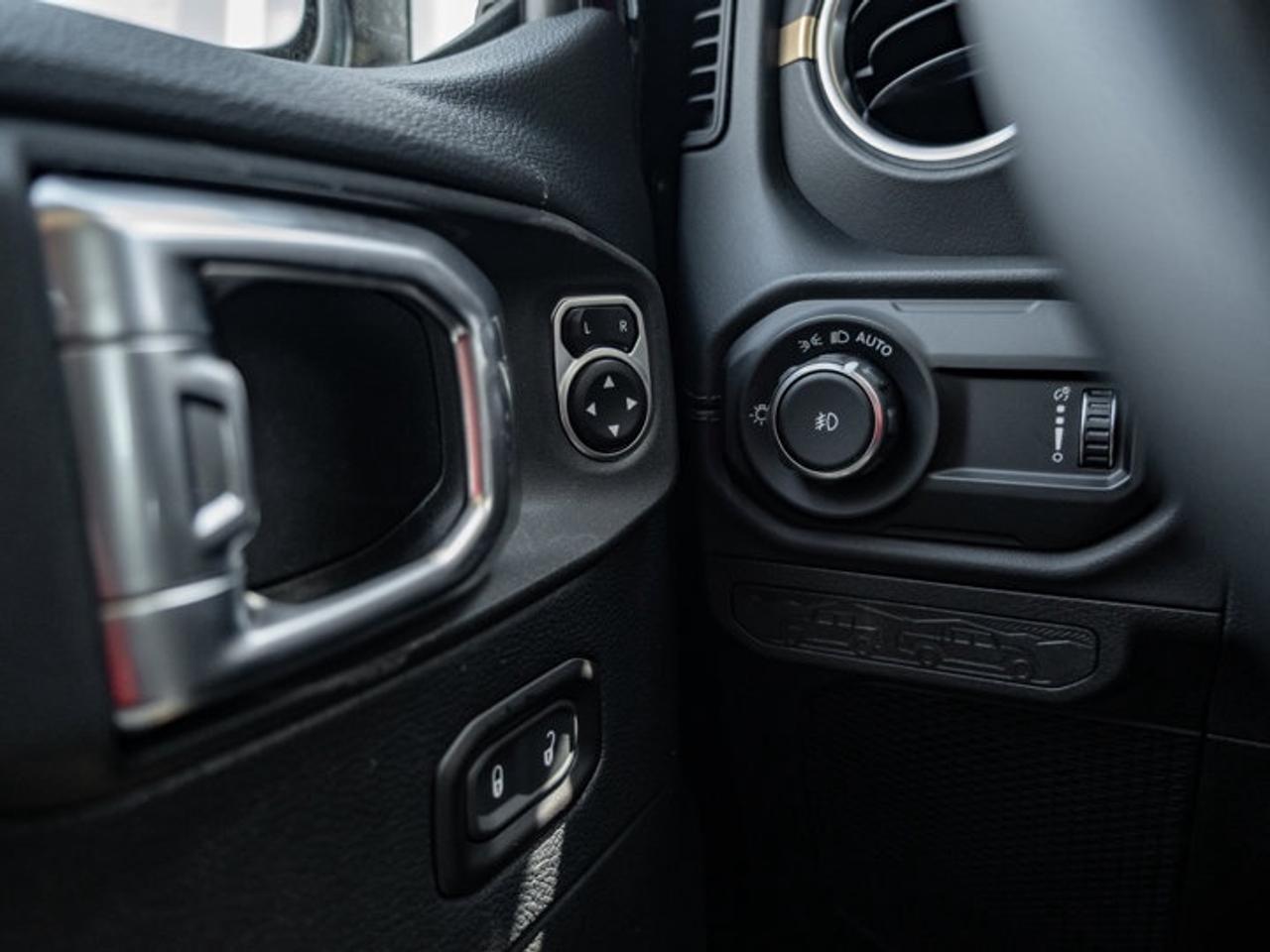 2026 Jeep Wrangler Sahara Photo