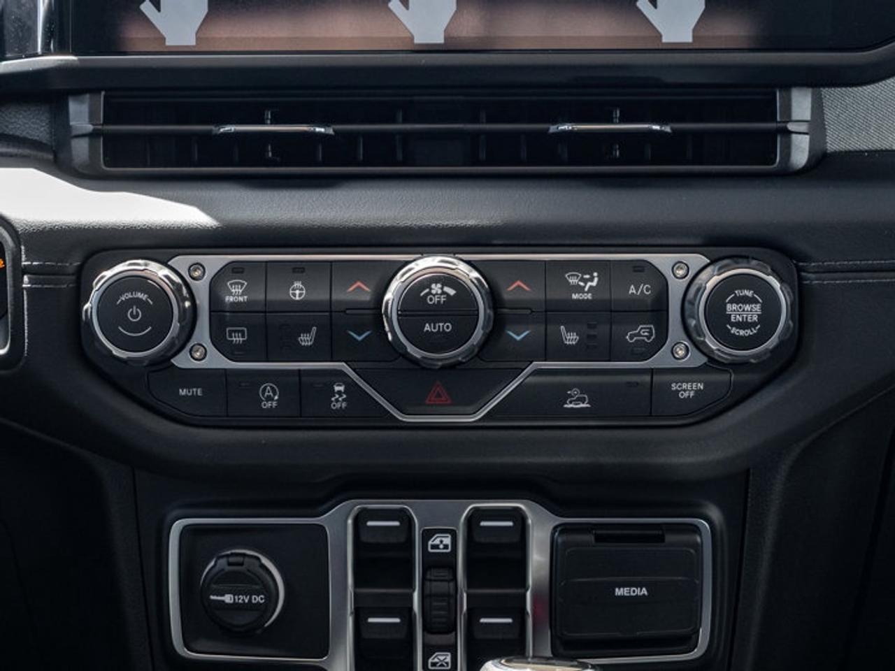 2026 Jeep Wrangler Sahara Photo