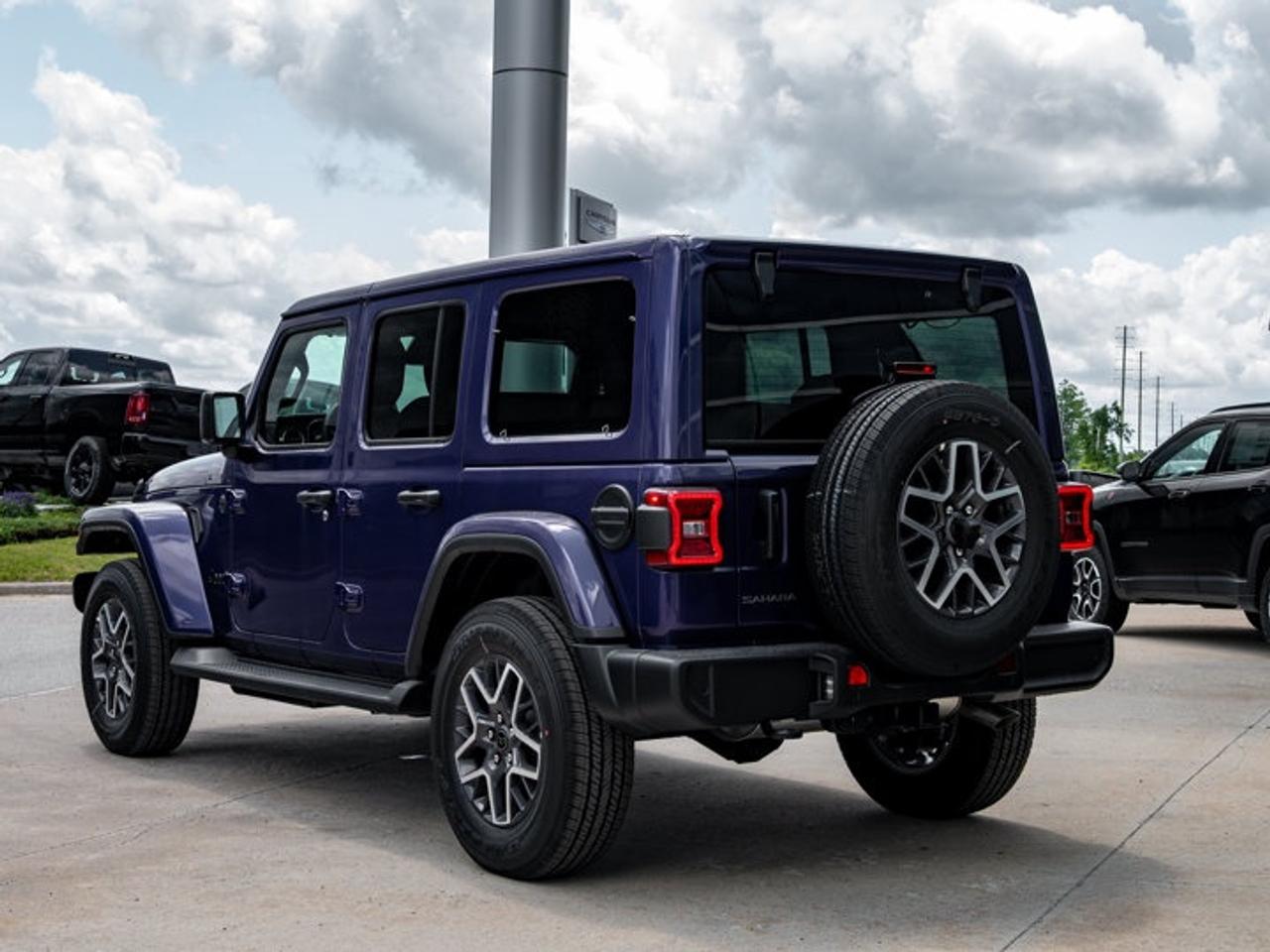 2026 Jeep Wrangler Sahara Photo