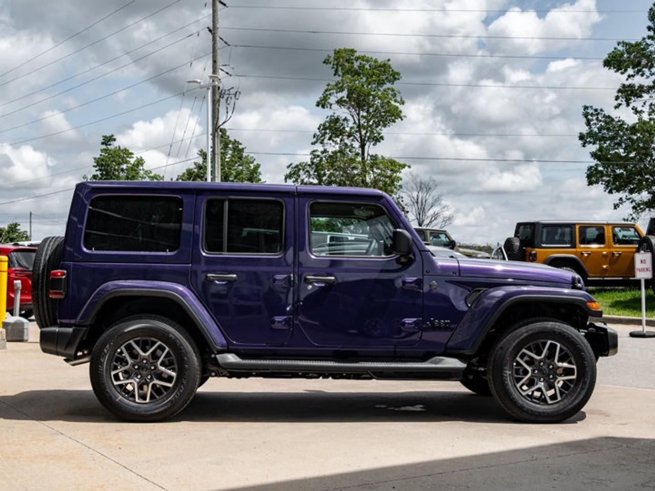 2026 Jeep Wrangler Sahara Photo