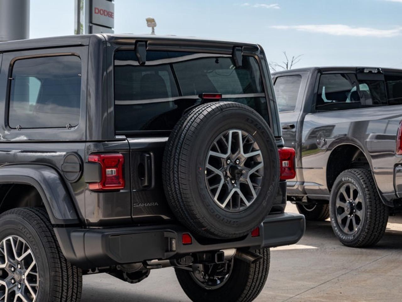 2026 Jeep Wrangler Sahara Photo
