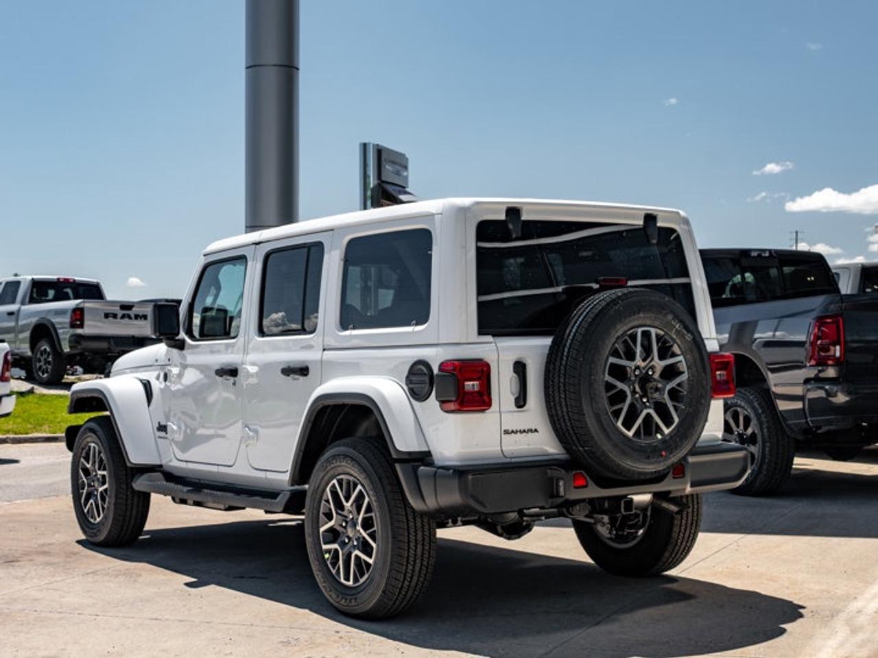 2026 Jeep Wrangler Sahara Photo