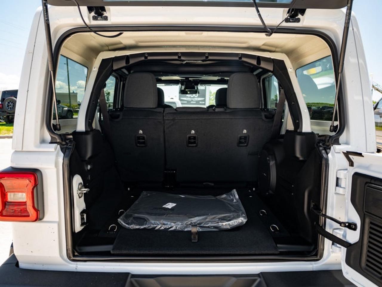 2026 Jeep Wrangler Sahara Photo