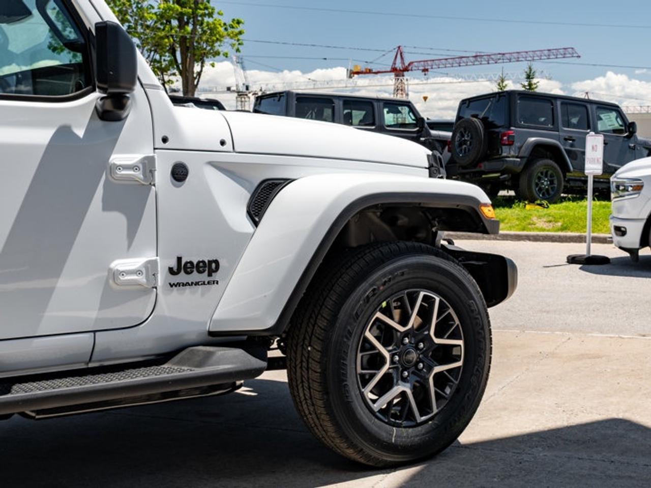 2026 Jeep Wrangler Sahara Photo