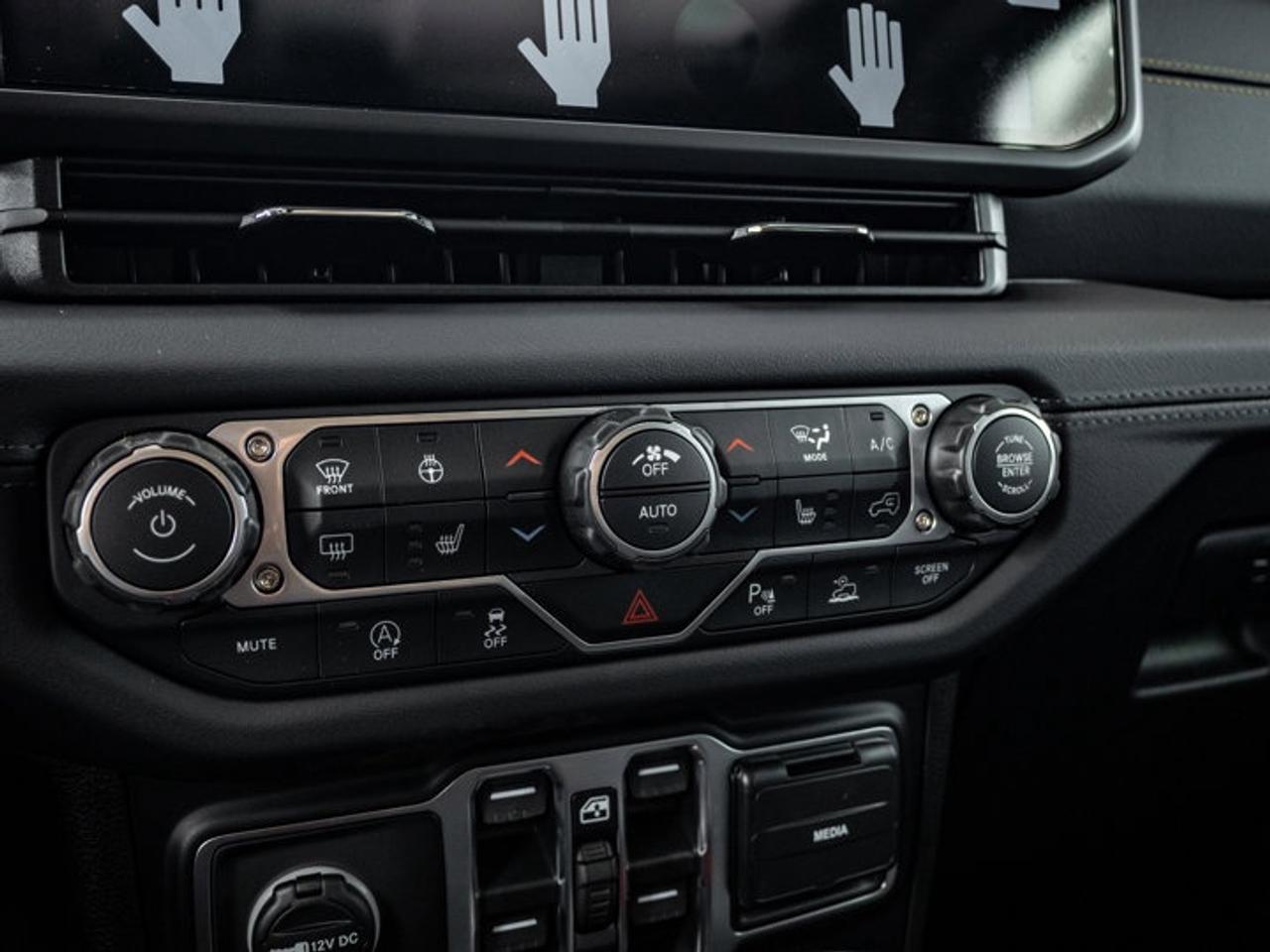 2026 Jeep Wrangler Sahara Photo