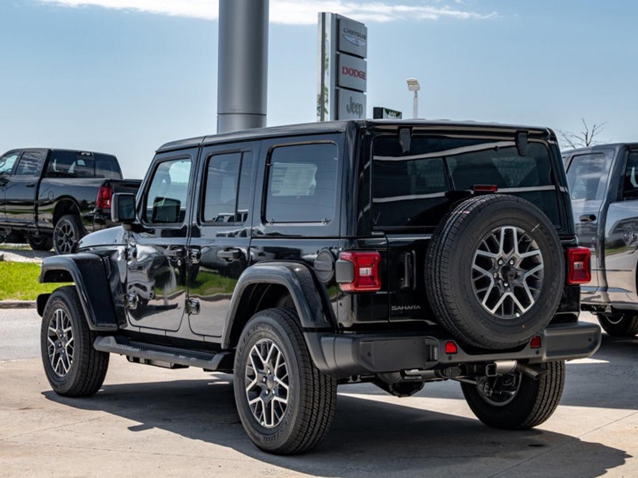 2026 Jeep Wrangler Sahara Photo