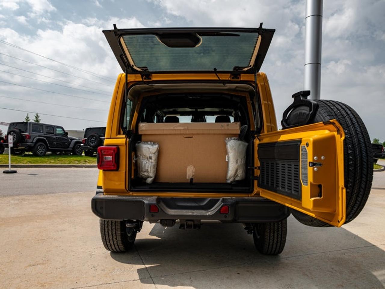 2026 Jeep Wrangler Sahara Photo