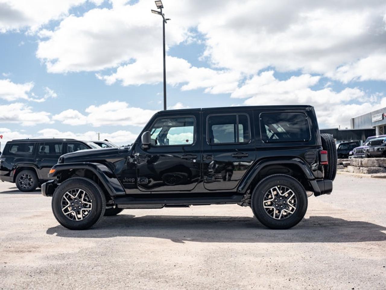 2026 Jeep Wrangler Sahara Photo4