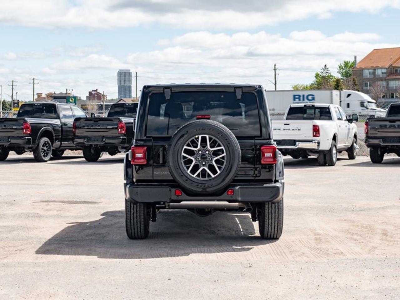 2026 Jeep Wrangler Sahara Photo