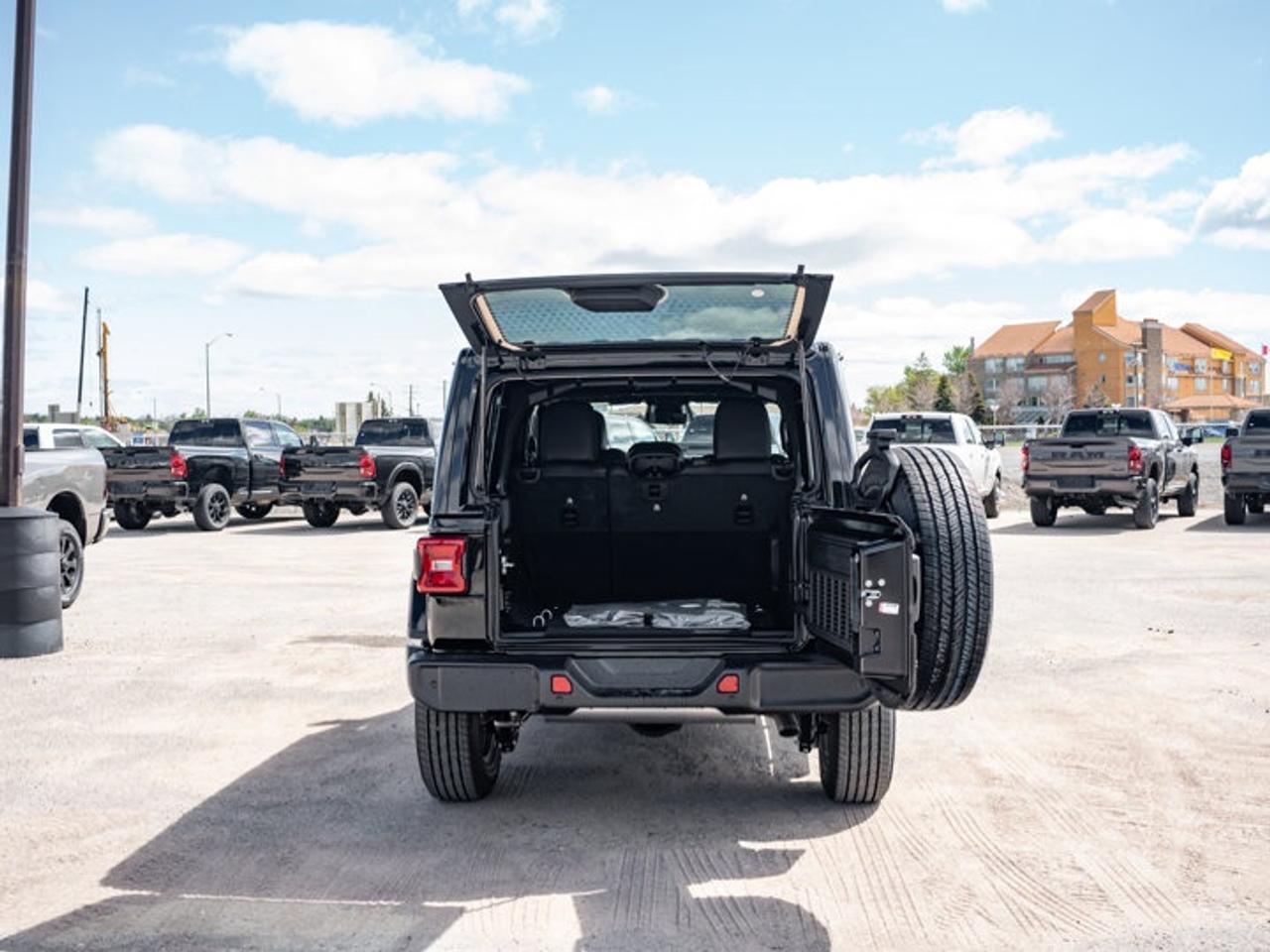 2026 Jeep Wrangler Sahara Photo