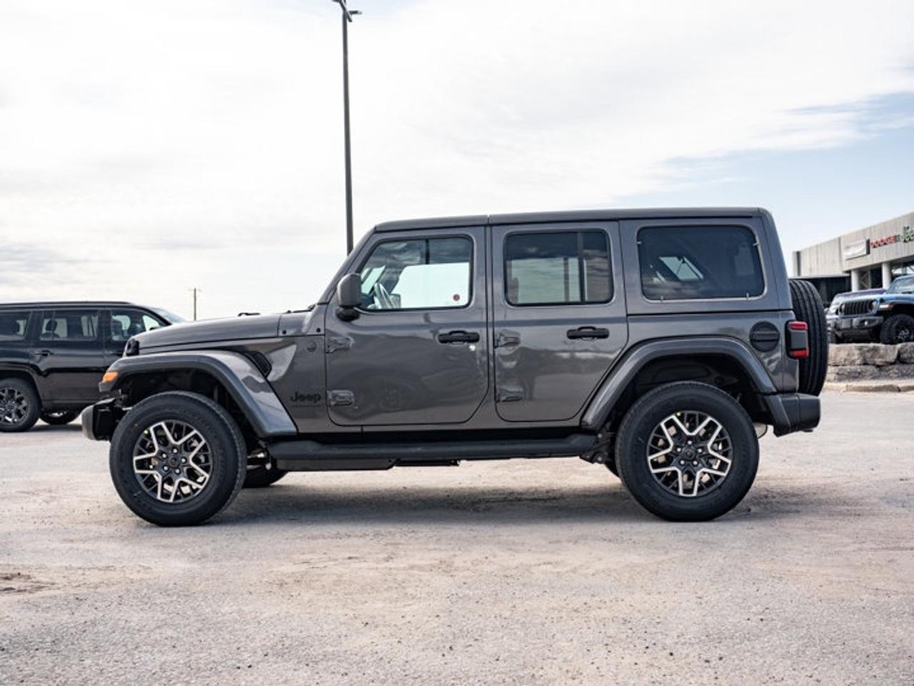 2026 Jeep Wrangler Sahara Photo4