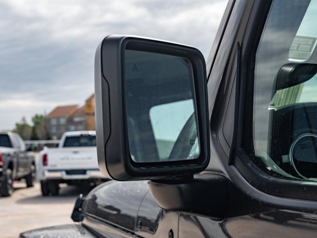 2026 Jeep Wrangler Sahara Photo