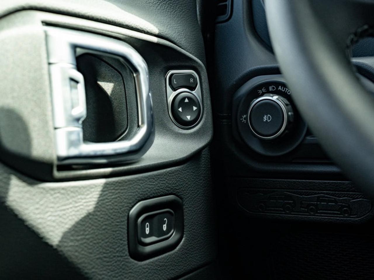 2026 Jeep Wrangler Sahara Photo