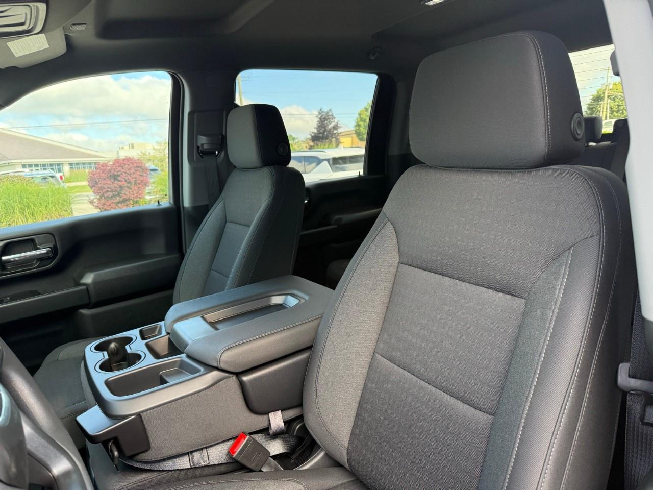 2026 GMC Sierra 3500 HD CC 4WD Crew Cab 177" WB, 60" CA Pro Photo