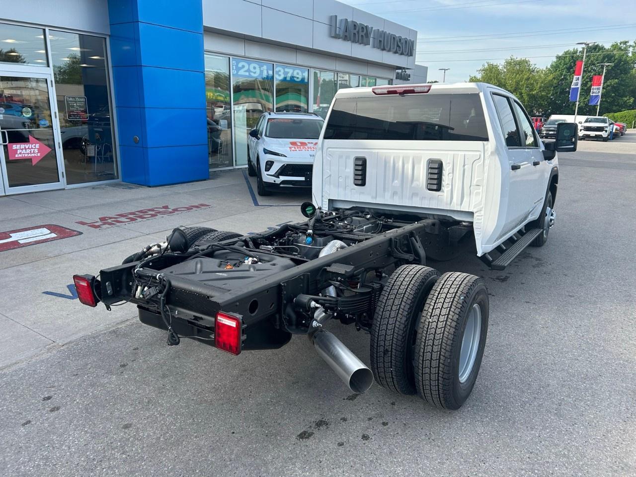 2026 GMC Sierra 3500 HD CC 4WD Crew Cab 177" WB, 60" CA Pro Photo