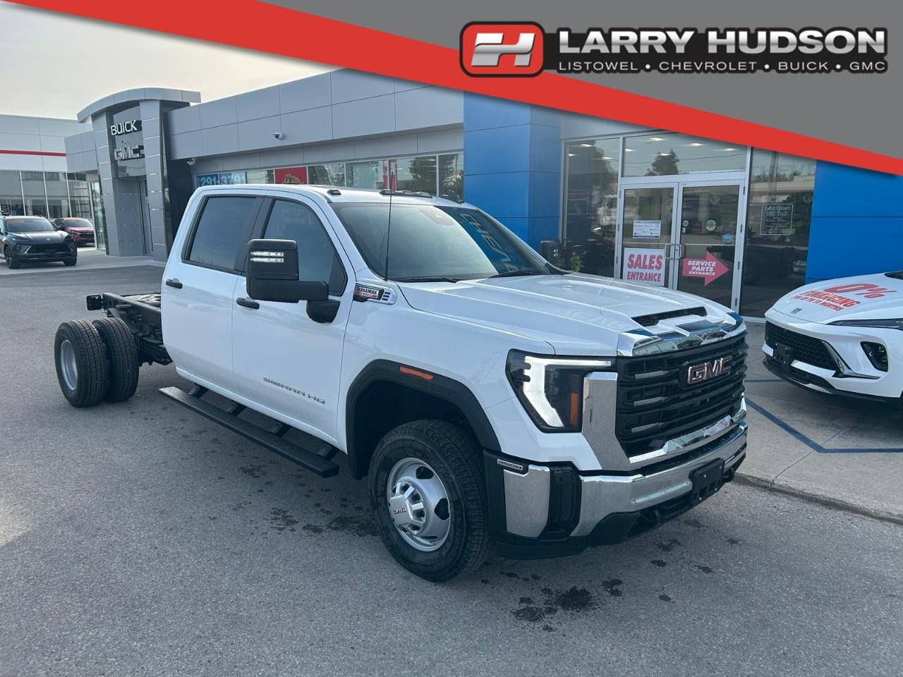 HUDSONS HAS IT! See it - Drive it - Own it - LOVE it. At Larry Hudson Chevrolet Buick GMC we make car buying a breeze! New car pricing with $0 down approvals are among your options (*on approved credit). There are a variety of finance and lease options available. Also expect top dollar for your trade-in! Selling price/payment shown includes cash incentive(s). Does not include HST & Licensing. Bi-Weekly payments reflect current Chevrolet Buick and GMC incentives. We have professional Product Specialist to guide you through your vehicle purchase. Contact us for more info! 1-800-350-3325
