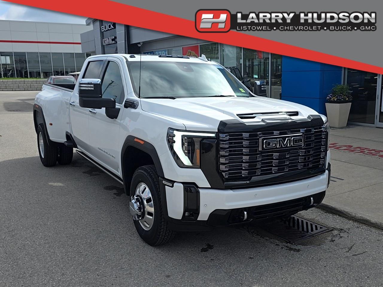 2026 GMC Sierra 3500 HD 4WD Crew Cab Long Box Denali Ultimate Photo