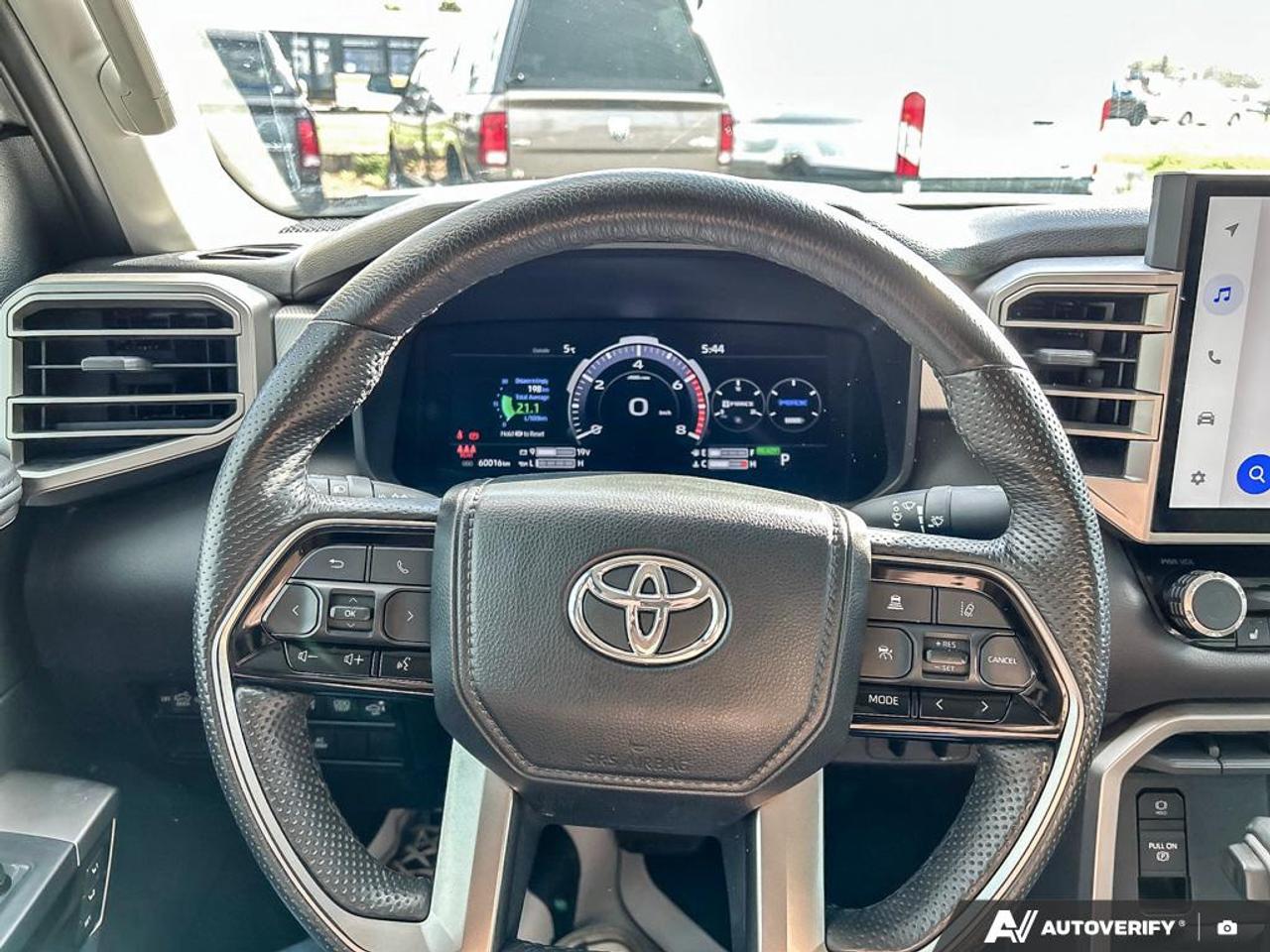 2024 Toyota Tundra Hybrid Limited HYBRID LIMITED SUNROOF CREW CAB 4X4 Photo
