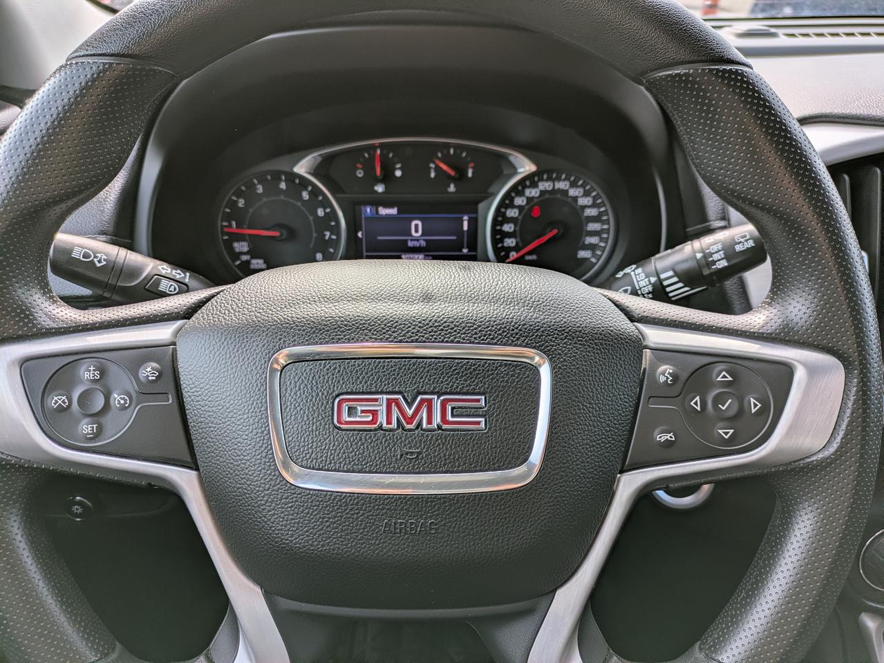 2022 GMC Terrain FWD 4DR SLE Photo