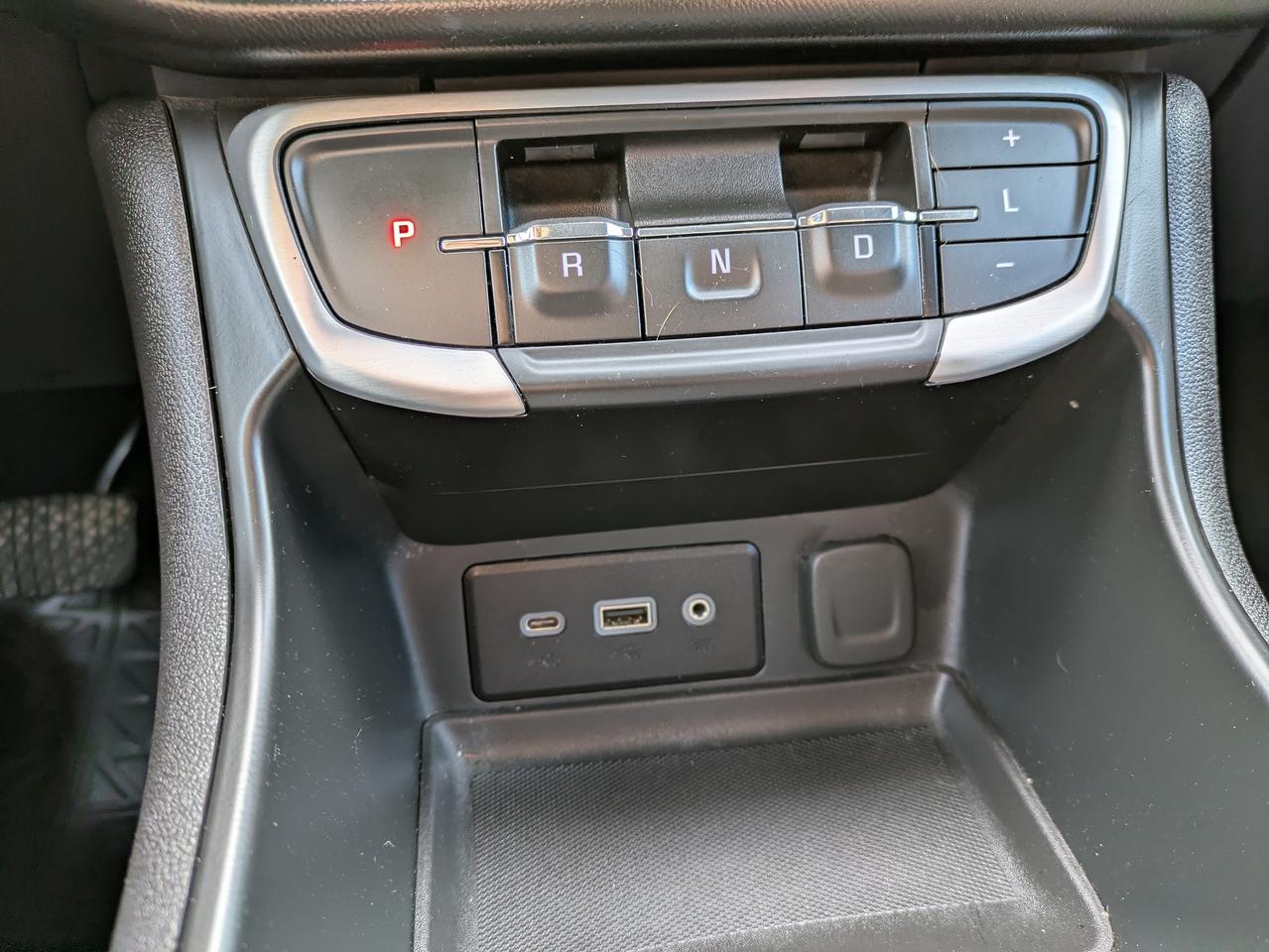 2022 GMC Terrain FWD 4DR SLE Photo