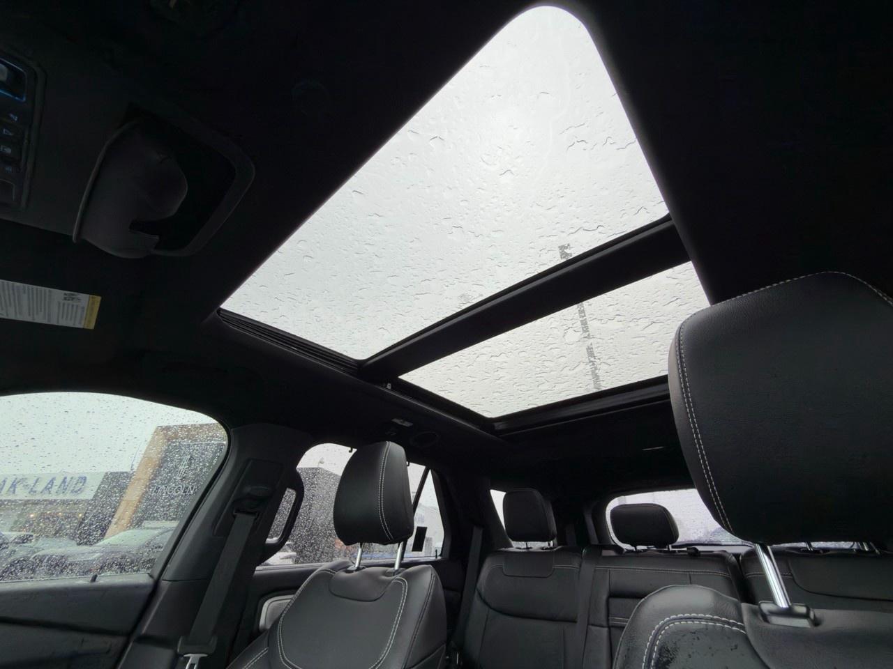 2022 Ford Explorer 401A|BENCH|PANO|PREM TECH PK|ST STREET PK|RACK Photo