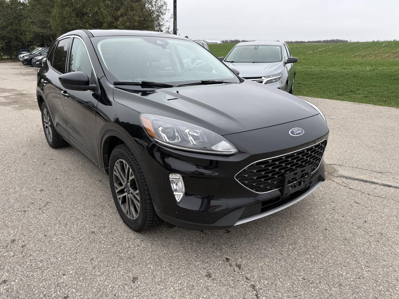 Used 2022 Ford Escape SEL 4x4 has extra 4 Summer tires for sale in Waterloo, ON
