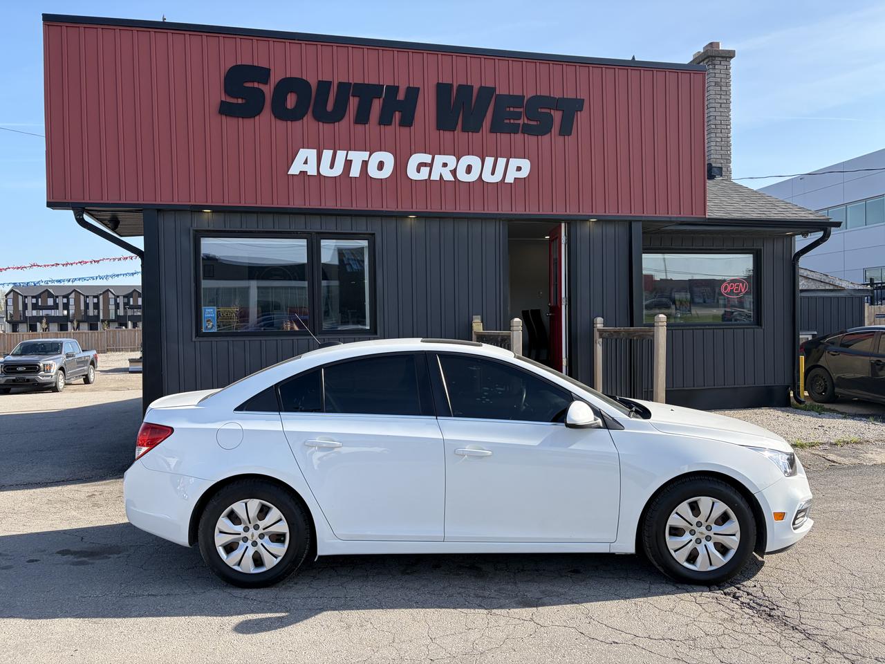 2015 Chevrolet Cruze 1LT Photo