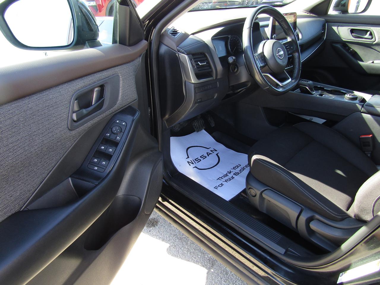2023 Nissan Rogue S Photo