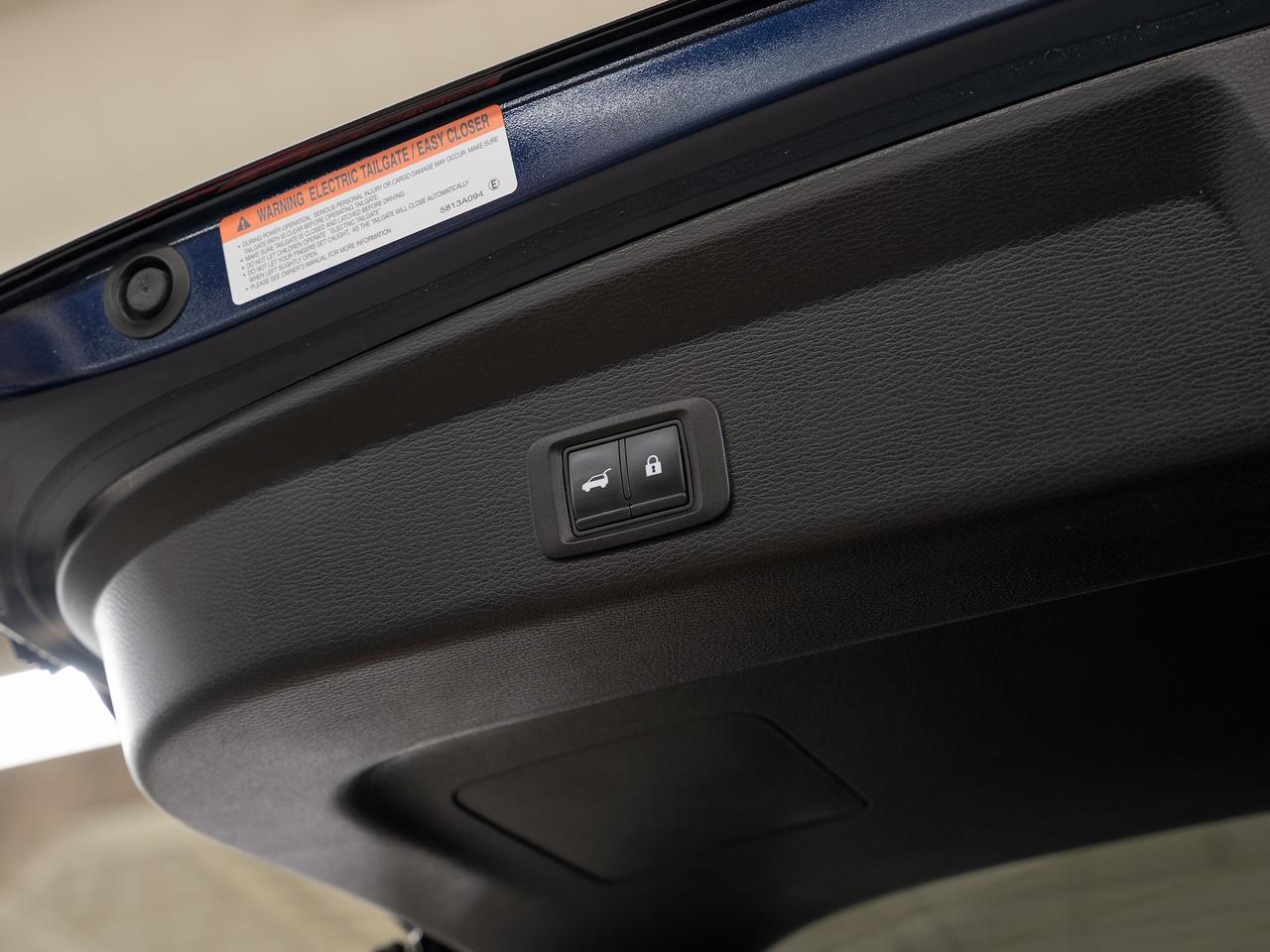 2022 Mitsubishi Outlander SE S-AWC | Pano Roof | ACC | BSM | CarPlay