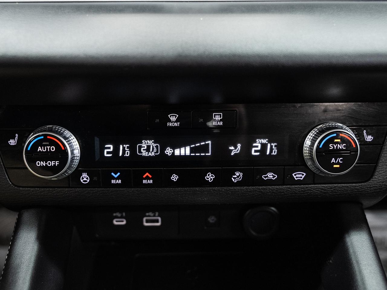2022 Mitsubishi Outlander SE S-AWC | Pano Roof | ACC | BSM | CarPlay