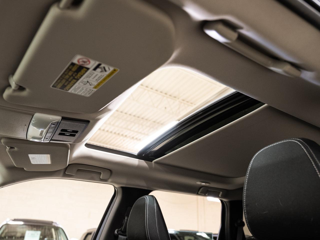 2022 Mitsubishi Outlander SE S-AWC | Pano Roof | ACC | BSM | CarPlay