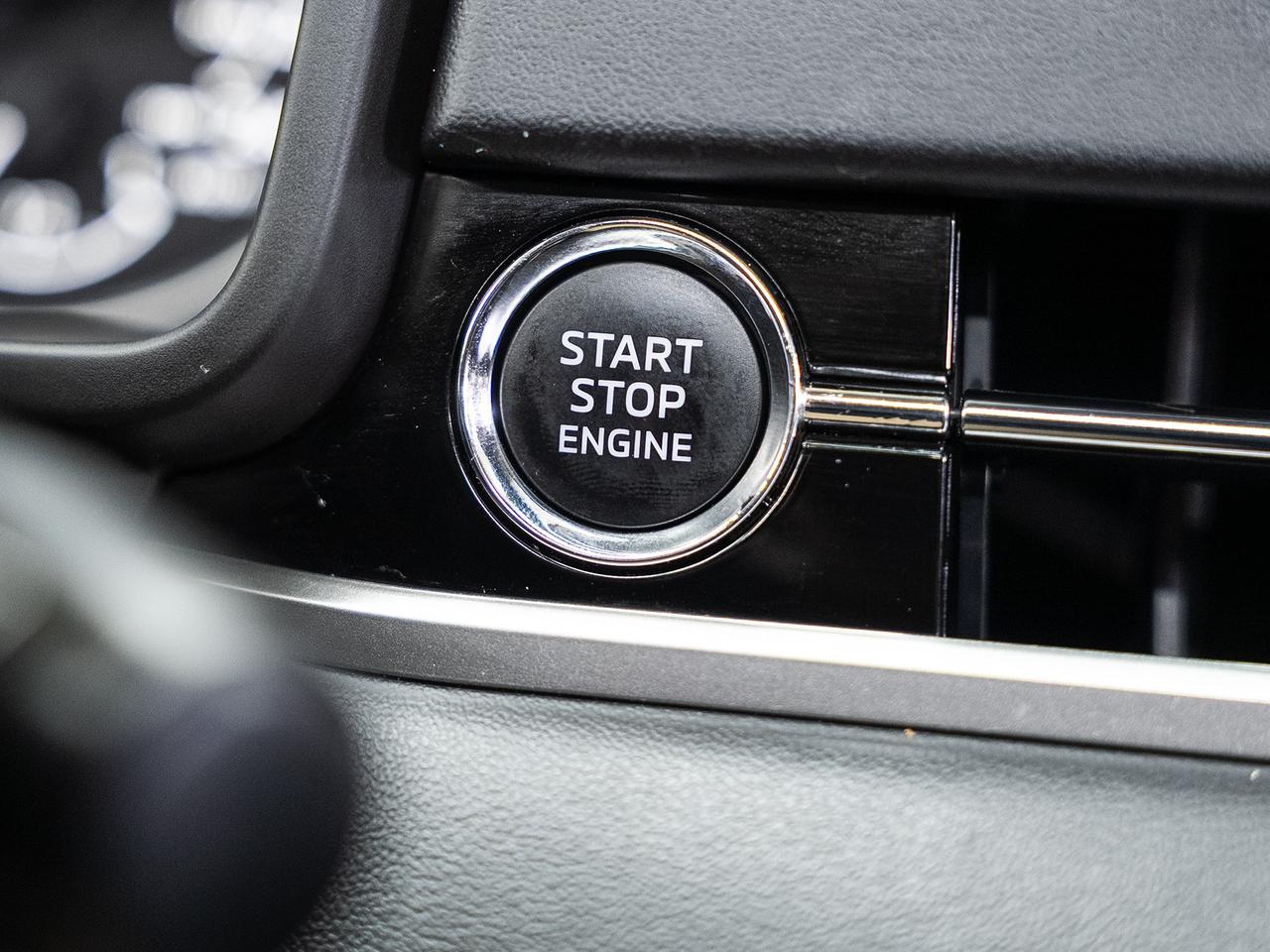 2022 Mitsubishi Outlander SE S-AWC | Pano Roof | ACC | BSM | CarPlay