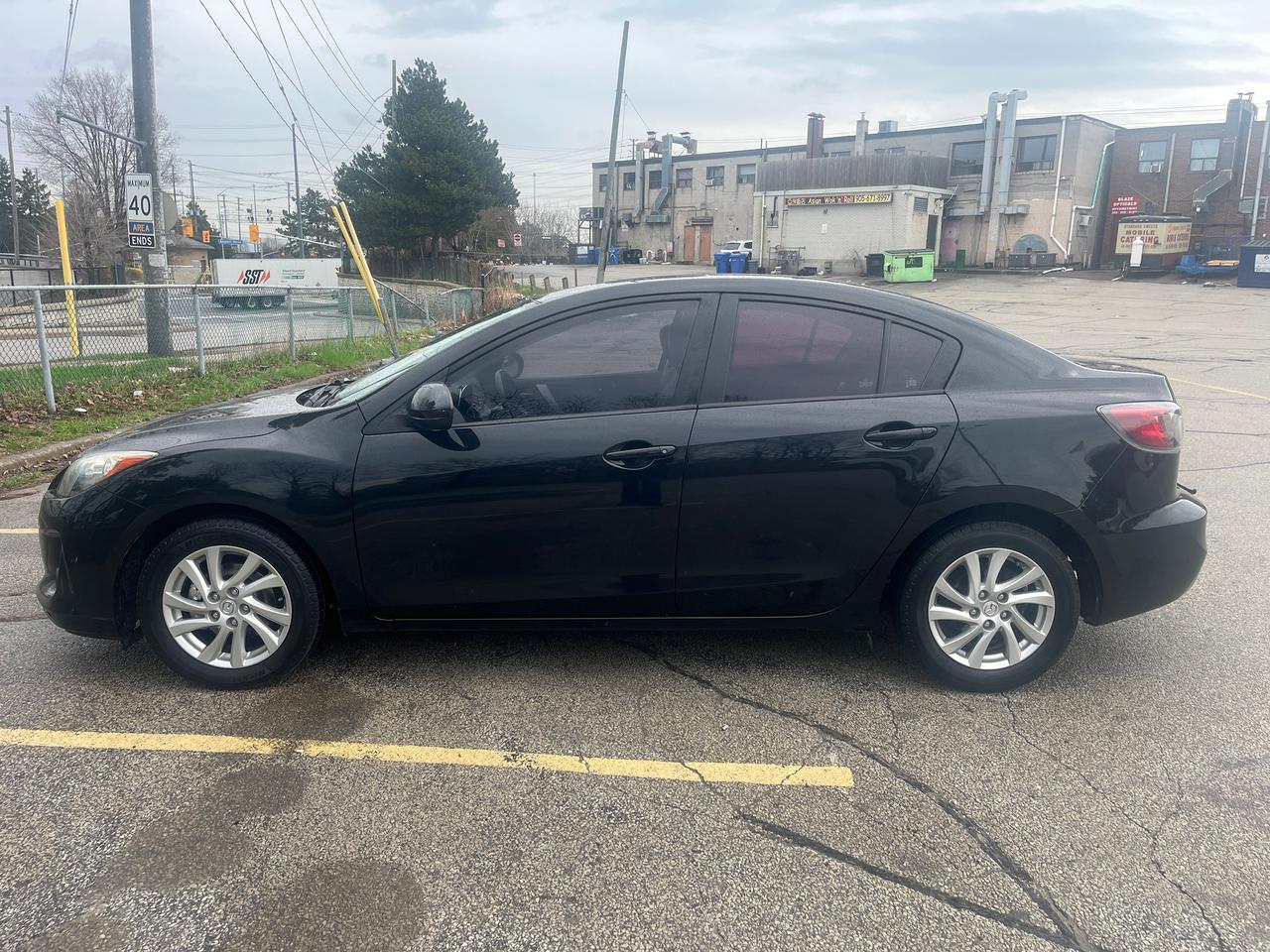2012 Mazda MAZDA3 4dr Sdn Auto GS-SKY Photo