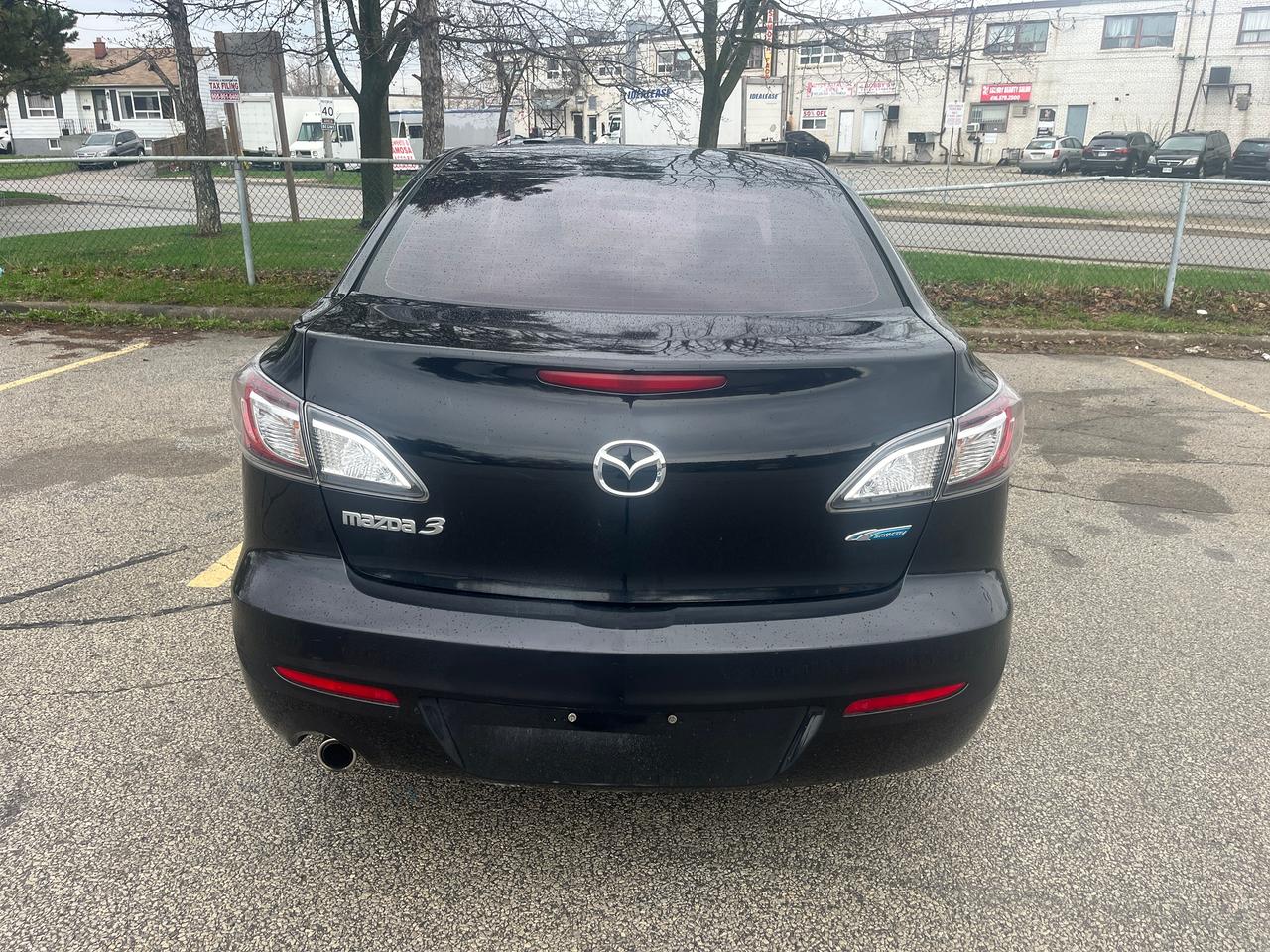 2012 Mazda MAZDA3 4dr Sdn Auto GS-SKY Photo4